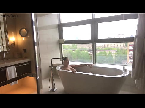 ❤️ Babe yang luar biasa ghairah jerking off dia di dalam bilik air Video seks pada ms.credit-assorti.ru